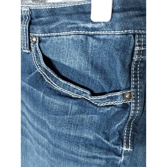 ZCO Jeans Premium Shorts 22W Denim Blue Embroidered Sequins Rhinestone Mid Rise - Picture 7 of 11